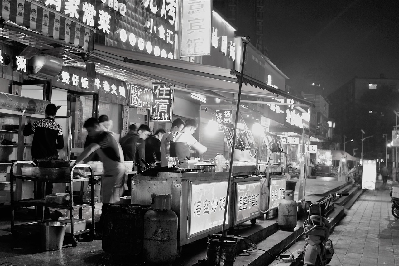 武汉夜间兼职，繁华都市夜间经济与生活多样性的探索